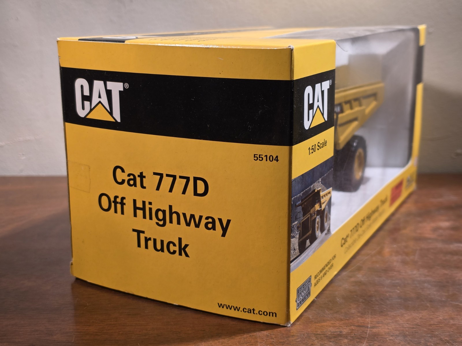NEW Norscot 55104 1:50 Scale Diecast CAT 777D OFF HIGHWAY TRUCK 2005 Caterpillar