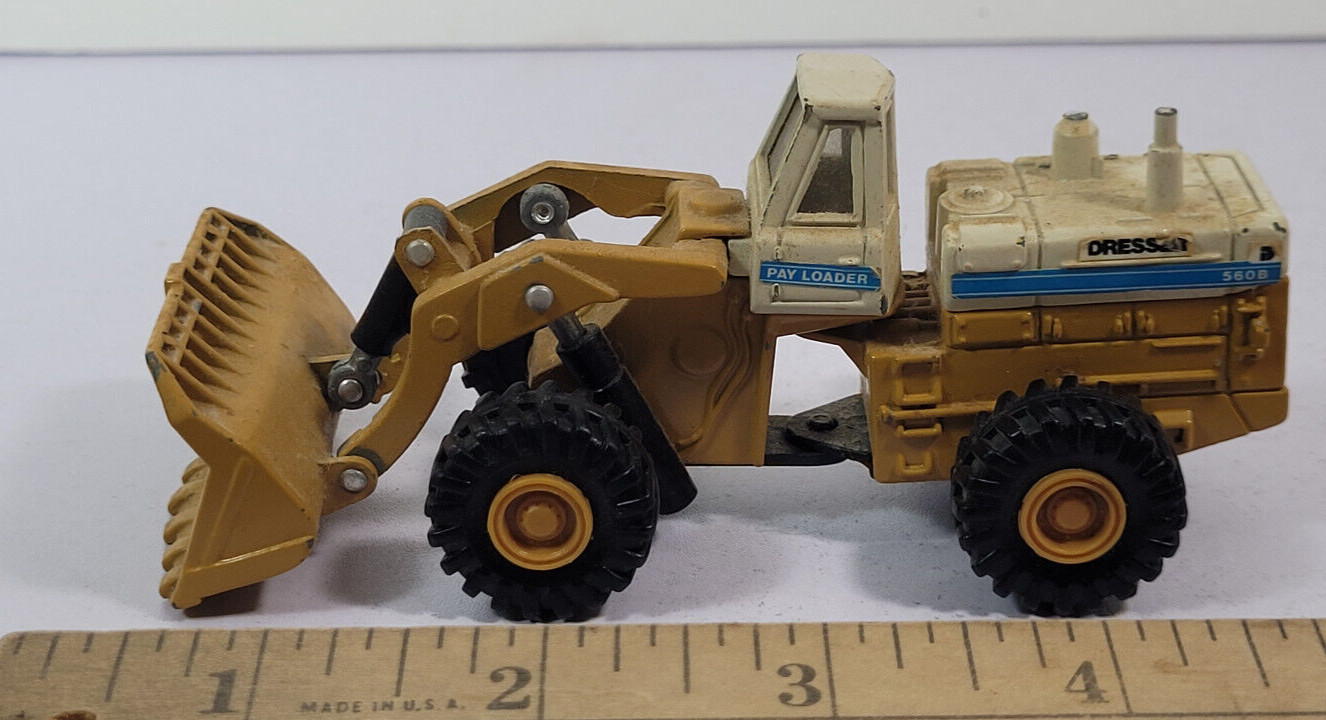 Dresser 560B Wheel Pay Loader Construction Farm Ertl Rare Vintage
