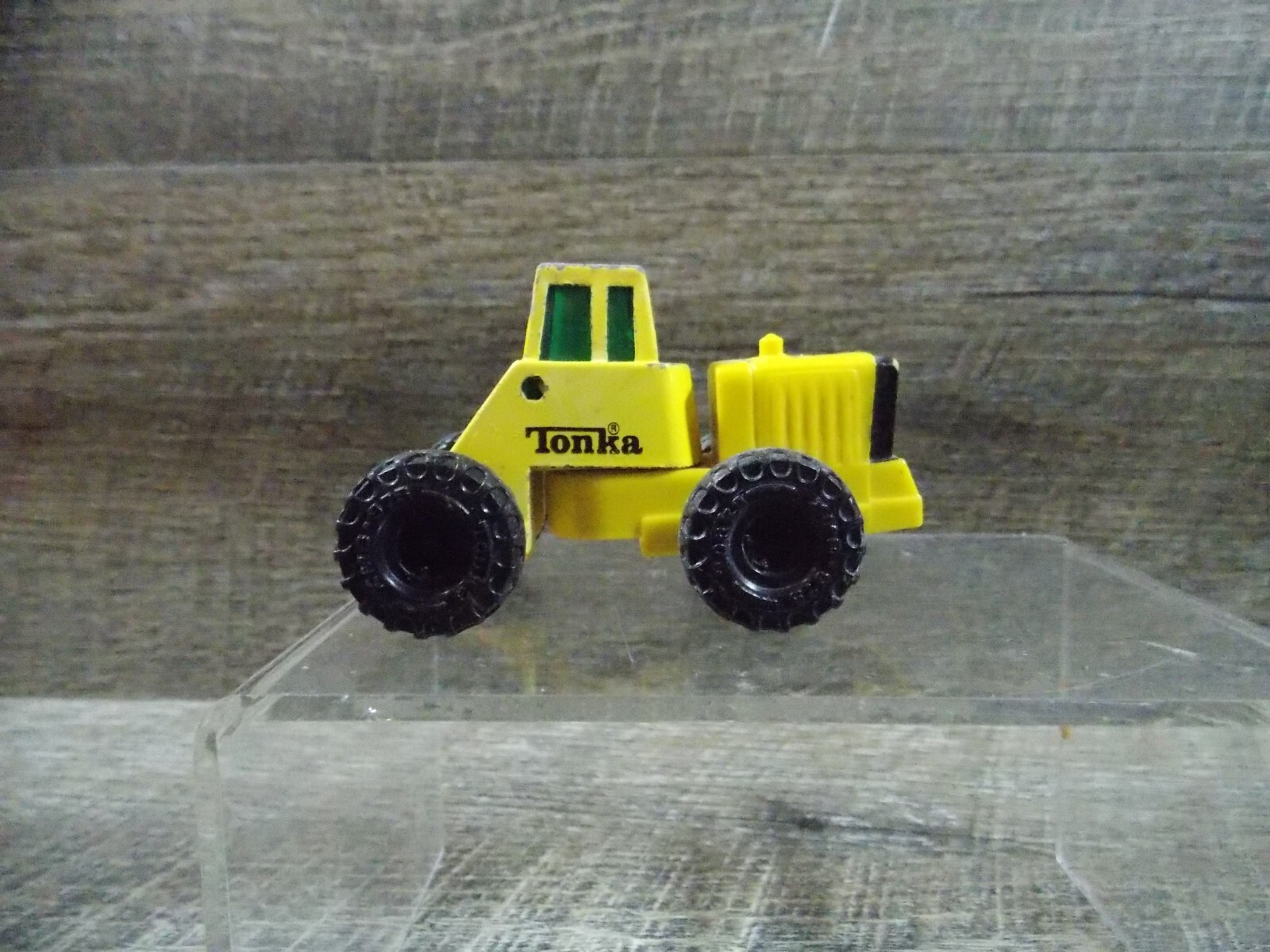 Yellow Metal & Plastic Tonka Tractor & 2 Plastic CAT Caterpillar Loaders 3 to 4″