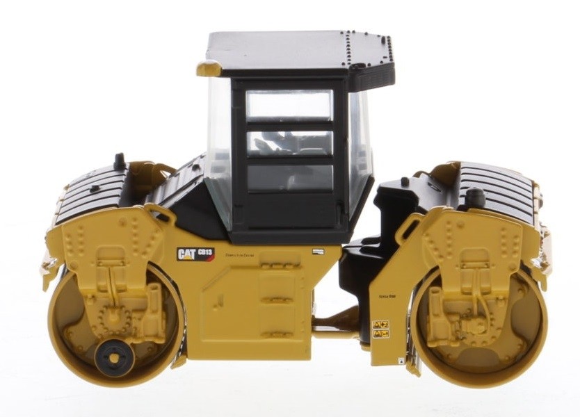 DIECAST MASTERS,CATERPILLAR CB-13 compactor with cab, 1/64, DCM85631