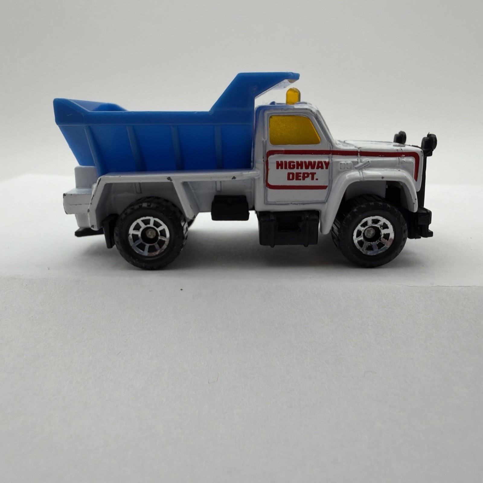 Matchbox Diecast Dump Truck White Blue Black 1993 Highway Dept. Toy Vehicle