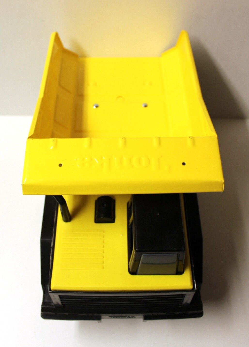 TONKA 354 Mighty Dump Truck Pressed Steel and Plastic
