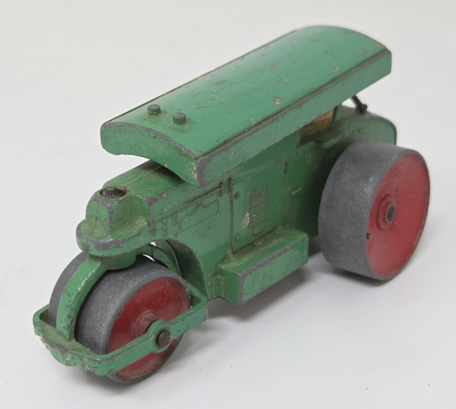 Vintage Dinky Toys Aveling-Barford Diesel Road Roller (No. 251) – Green & Red