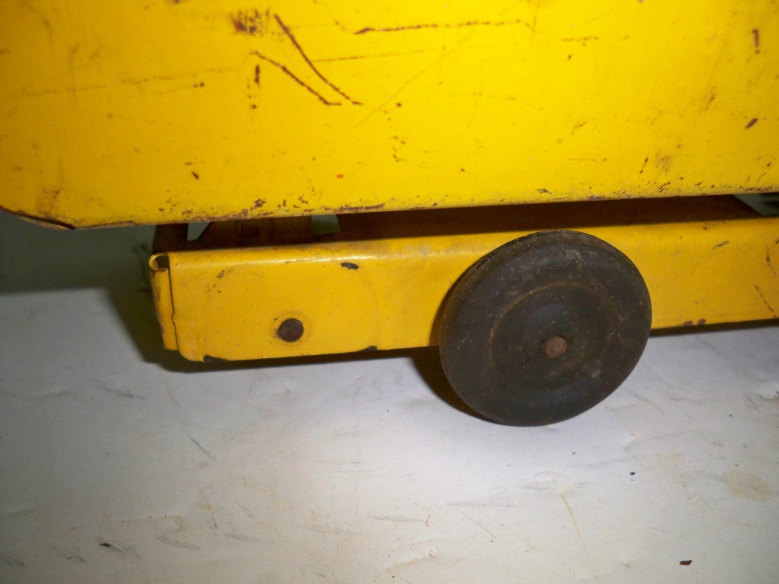 Vintage 1940’s Robert’s Pressed Steel Dump Truck Front Loader – Parts/Restore
