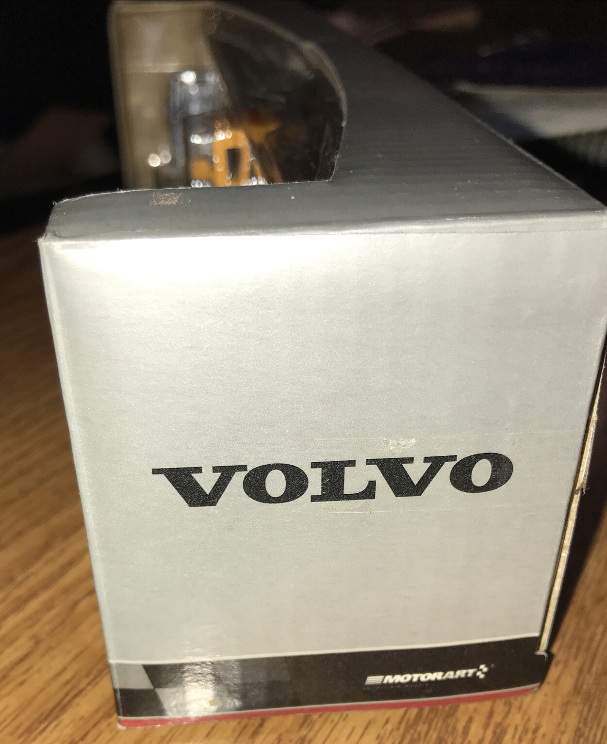 NIB MOTORART SEMI TRACTOR TRAILER TRUCK VOLVO FRONT LOADER 1:87 DIECAST