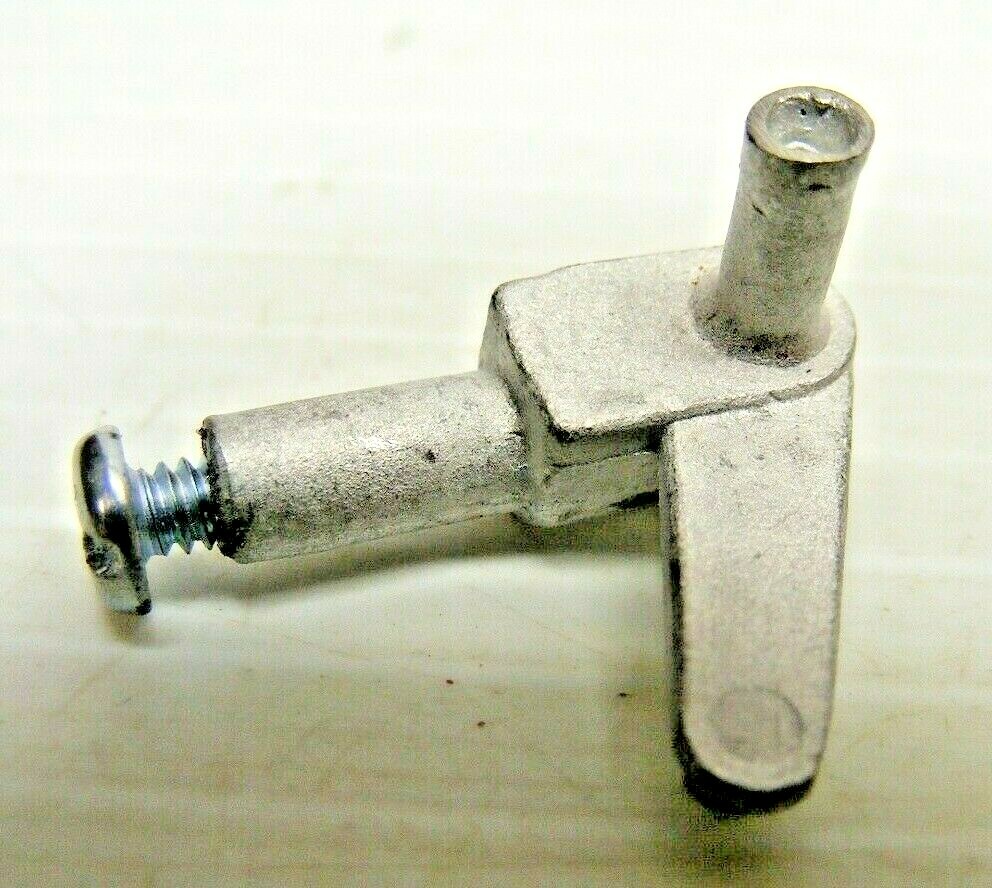 Right Steering Spindle w/screw for REUHL MASSEY-HARRIS ROADMASTER WAGON
