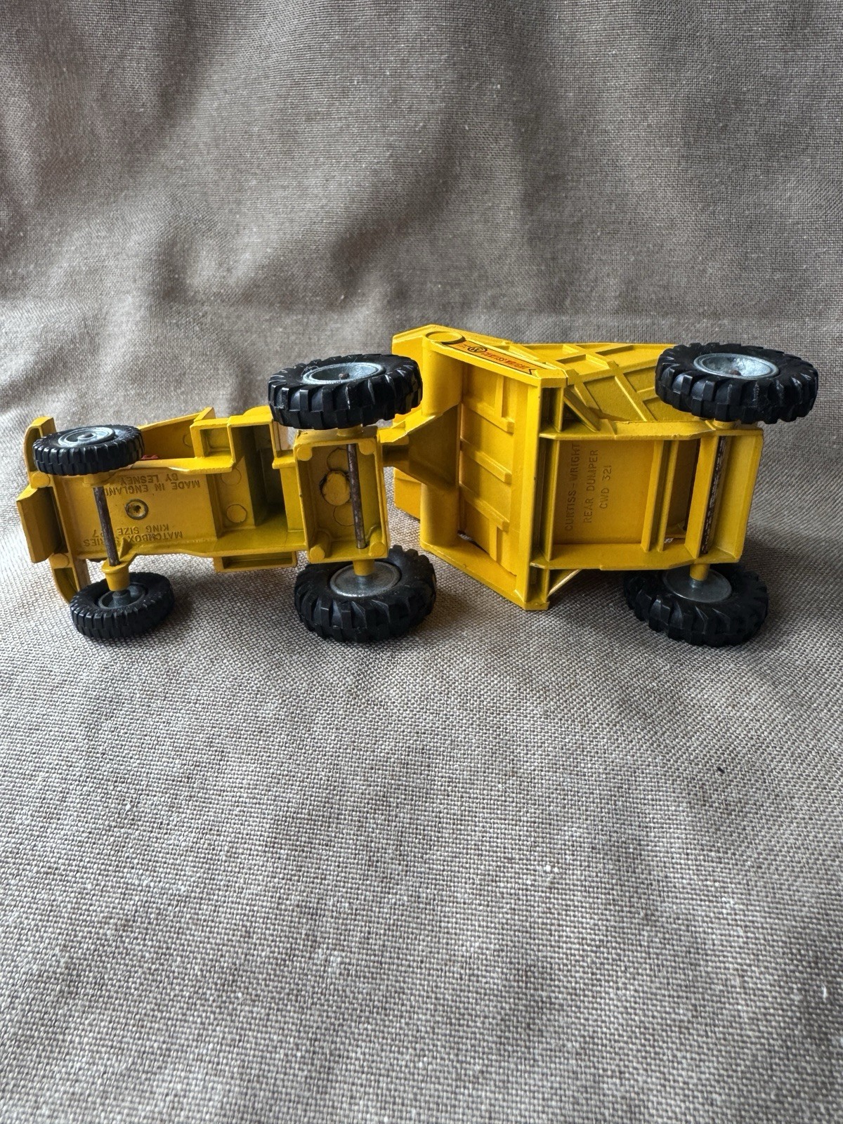 LESNEY/MATCHBOX #7 KING SIZE SERIES CURTISS WRIGHT REAR DUMPER CWD 321
