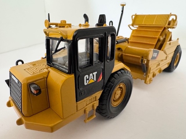 1:50 Caterpillar 613G Elevating Scraper Diecast Model By Norscot 55235