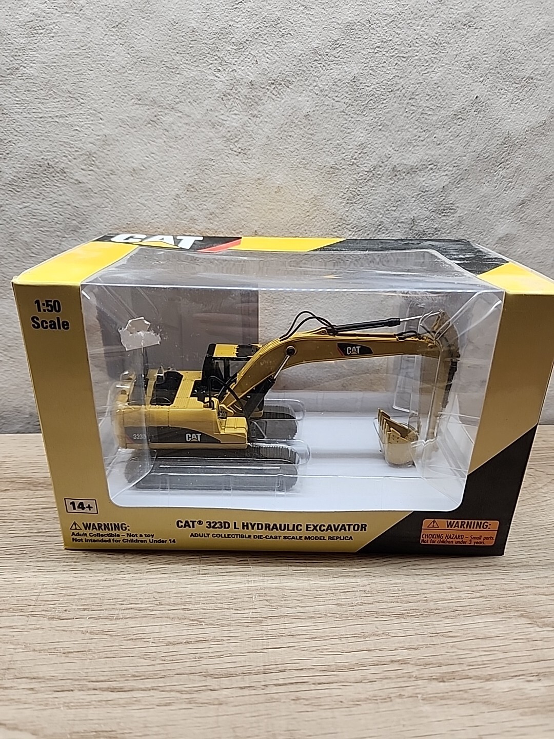 NORSCOT 1/50 SCALE CATERPILLAR CAT 323D L HYDRAULIC EXCAVATOR! UNUSED IN BOX!