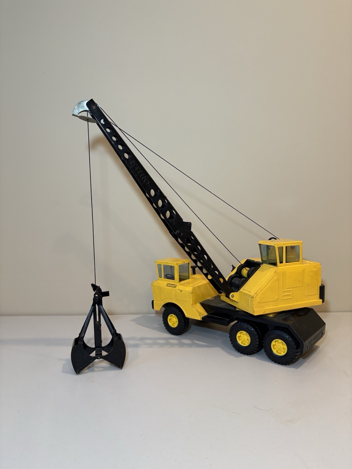 Vintage NYLINT Toy Michigan Shovel Crane T-24 Pressed Steel Yellow Truck