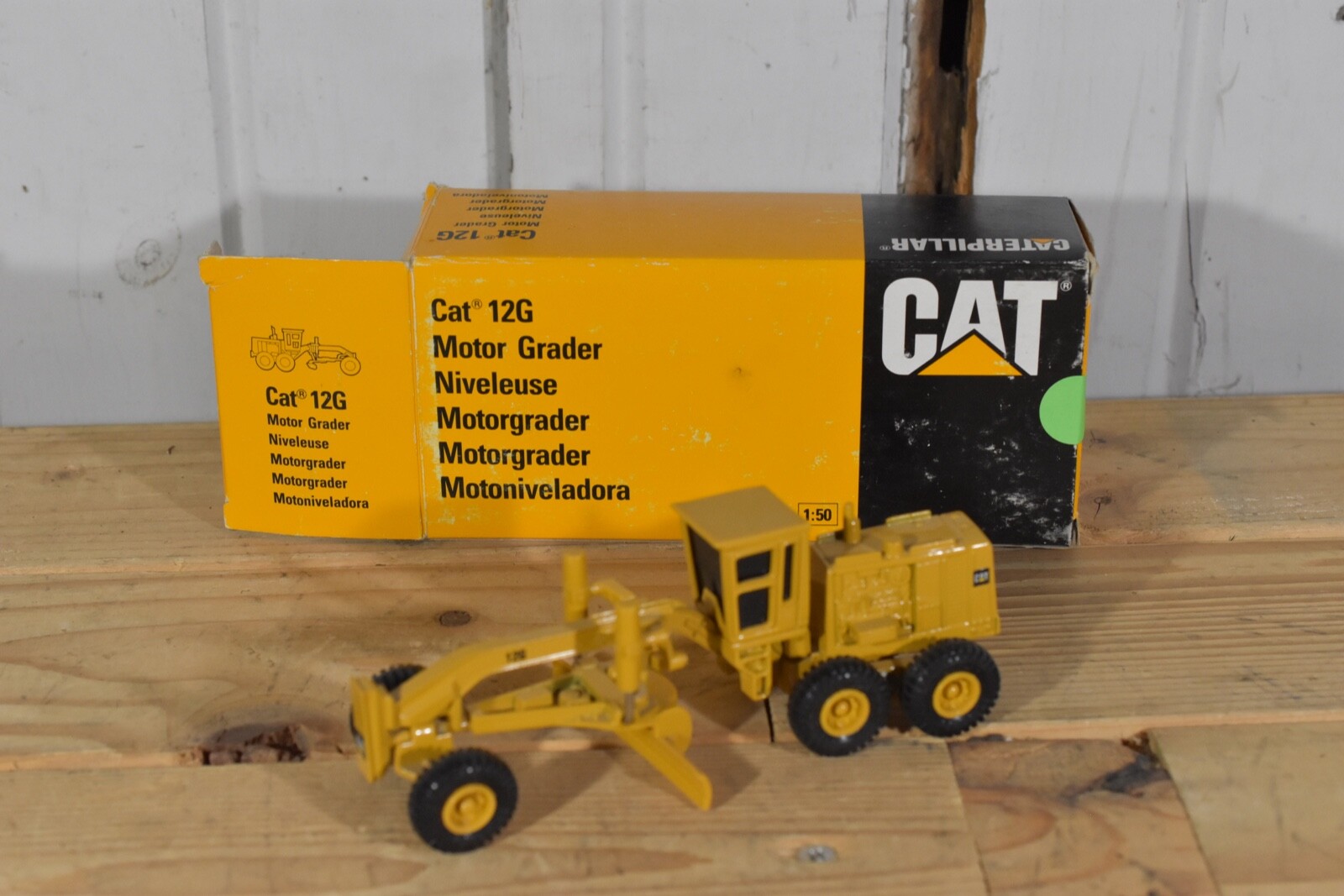 1/64 CAT 12G MOTOR ROAD GRADER SNOWPLOW PUSHER DIRTMOVER 1:64