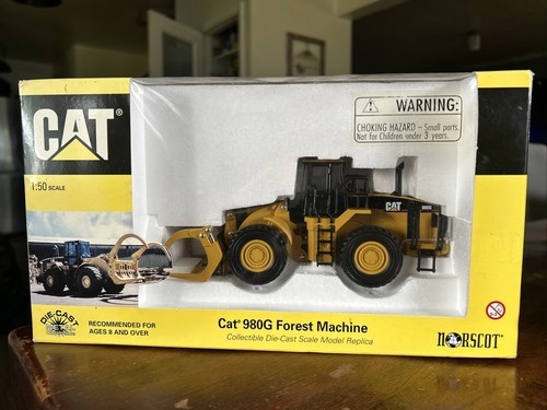 New Norscot Cat 980G Forest Machine 1:50 Scale 55026 Collectible Die Cast Model