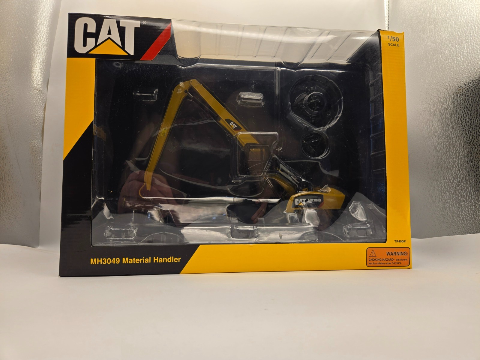 Tonkin Replicas Caterpillar CAT material handler MH3049 1:50 diecast model