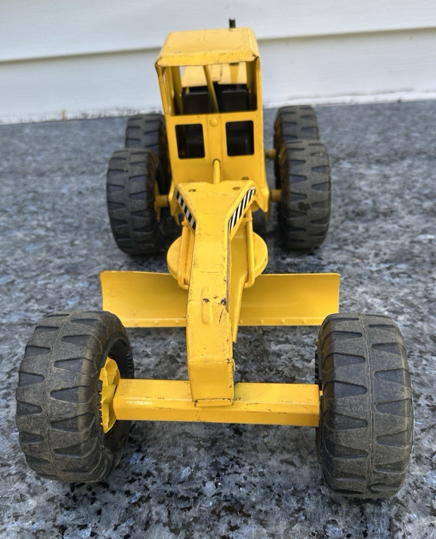 Tonka Metal Yellow Road Grader MR 970 Construction Truck Pressed Steel