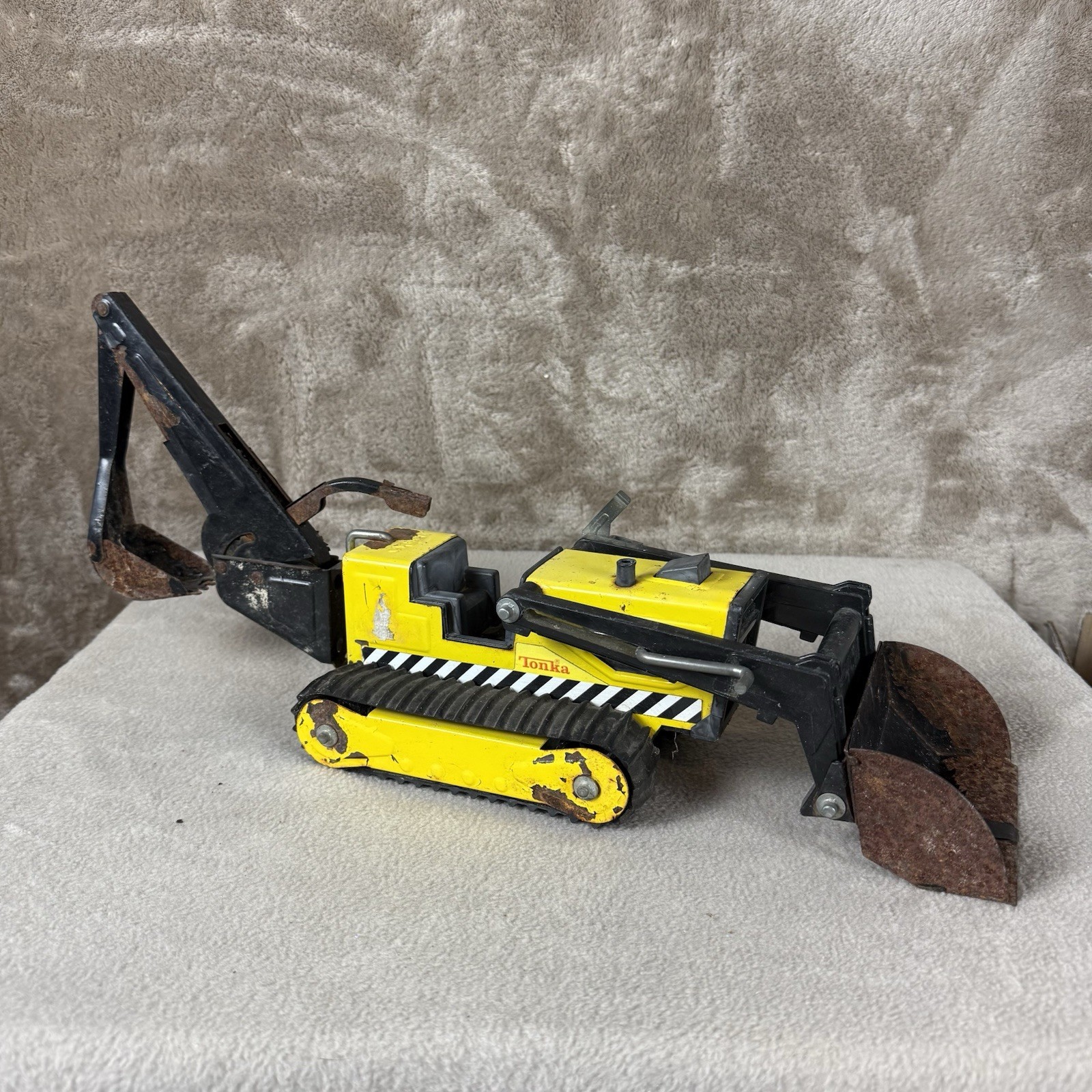 Vintage Pressed Steel Tonka Trencher Backhoe Front Loader Bulldozer #810659 Rust