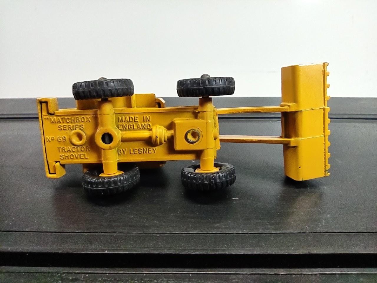 Lesney Matchbox #69 Hatra Tractor Shovel 1965 Nice condition, clean