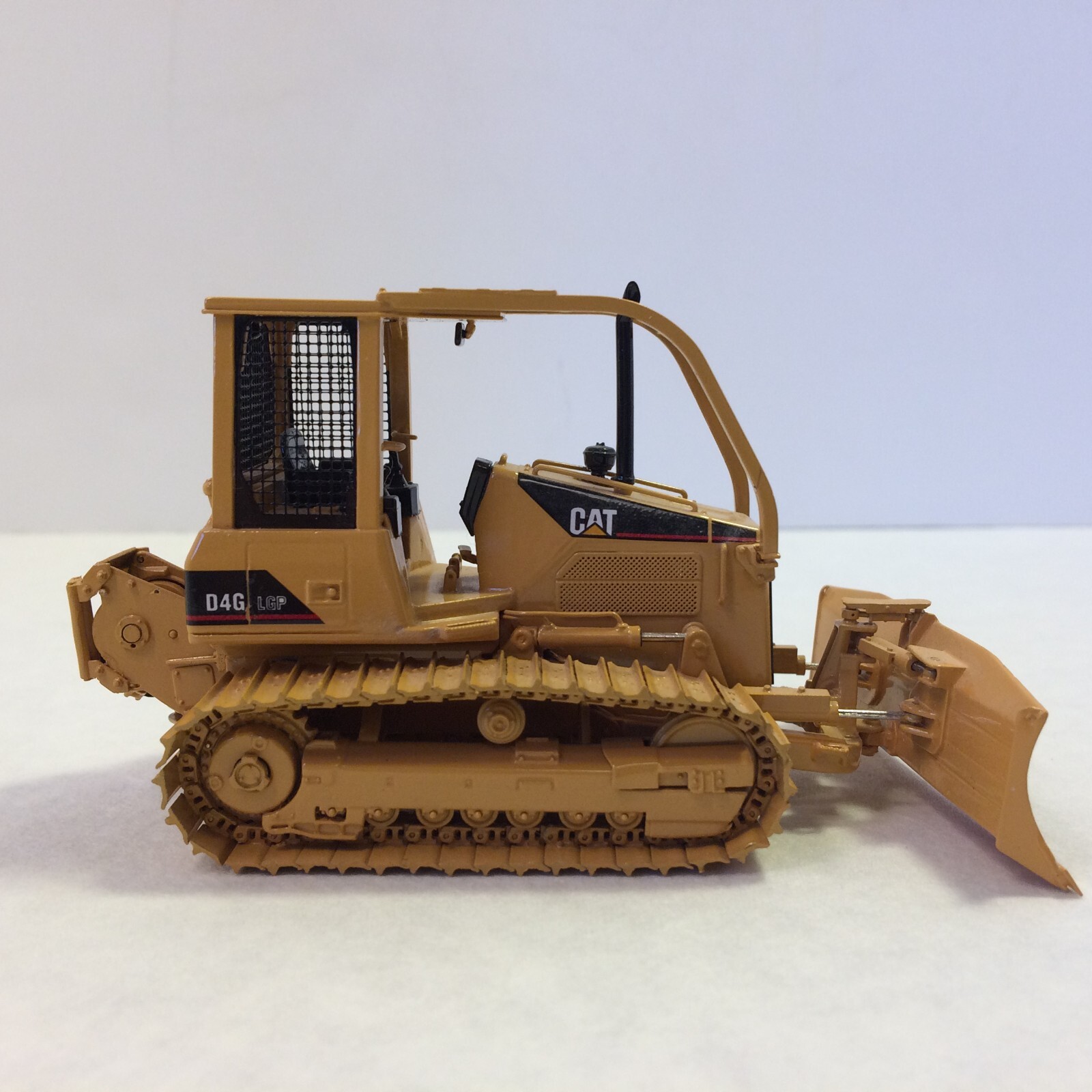 CCM Caterpillar Cat D4G LGP w/ WINCH 1:48 Brass Vintage NIB w/ COA
