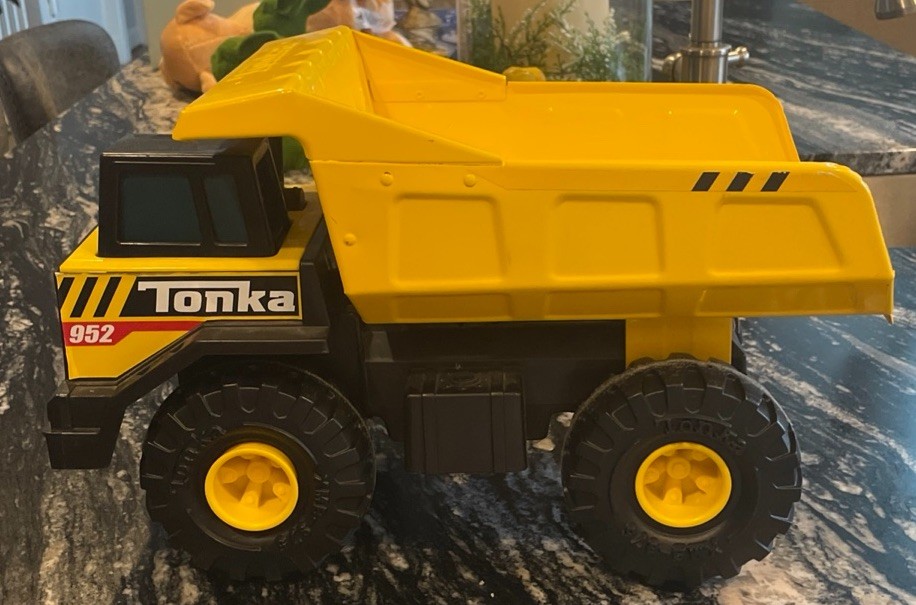 2020 Tonka Steel Classic 952 Mighty Dump Truck 16″ Yellow Back Loader By Hasbro