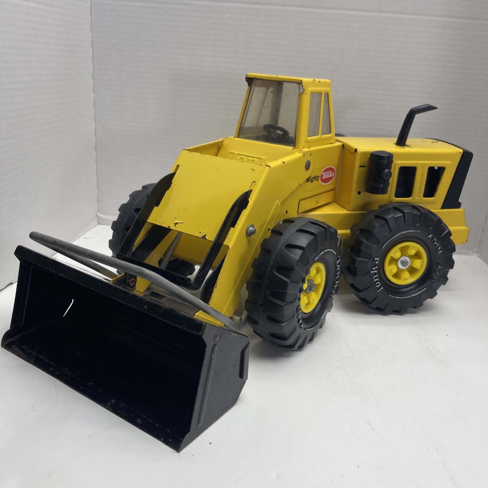 Mighty Tonka 1977-78 Front Loader Solid! Works! All Original (1957)