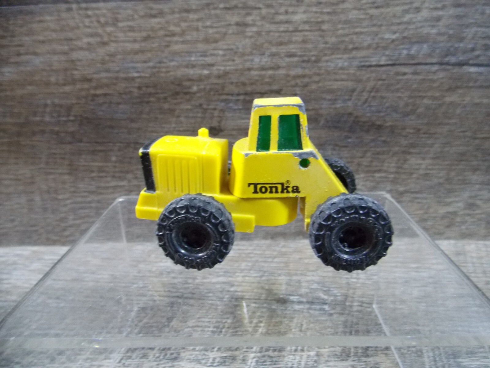 Yellow Metal & Plastic Tonka Tractor & 2 Plastic CAT Caterpillar Loaders 3 to 4″