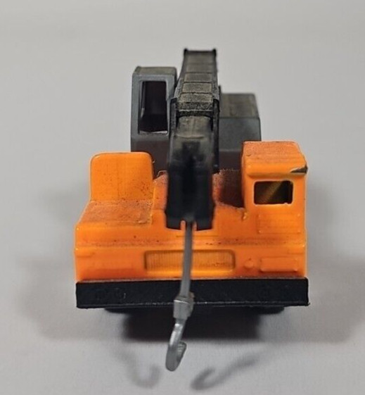 MOBILE CRANE Matchbox 1984 Orange Gray Construction Equipment 1:90