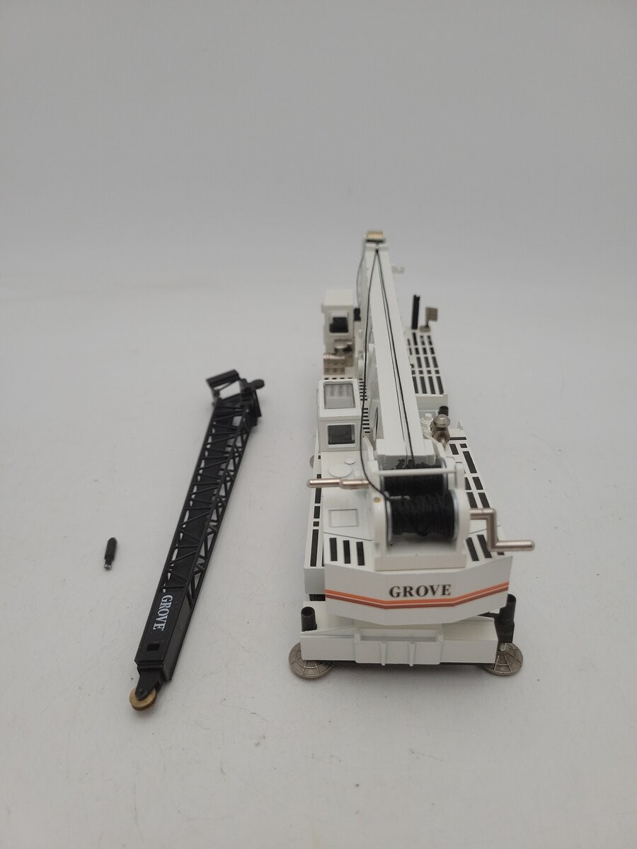 NZG 380 1:50 Scale White Diecast Grove Worldwide TM9120 Hydraulic Crane EX/Box