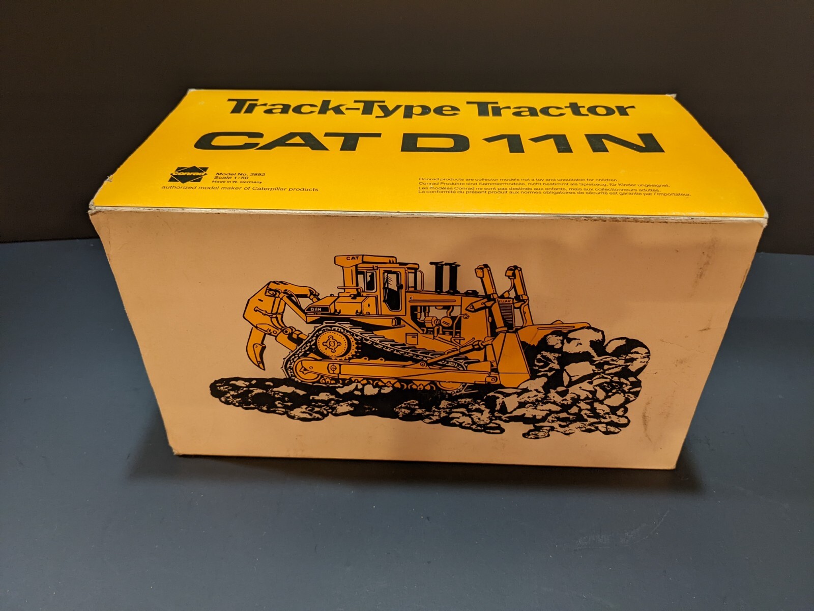 CATERPILLAR CAT D11N DOZER WITH IMPACT RIPPER – CONRAD 1:50 SCALE #2852 NEW!