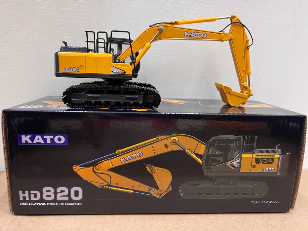 1:50 KATO HD820-7 Excavator Construction Machine Equipment Diecast Model