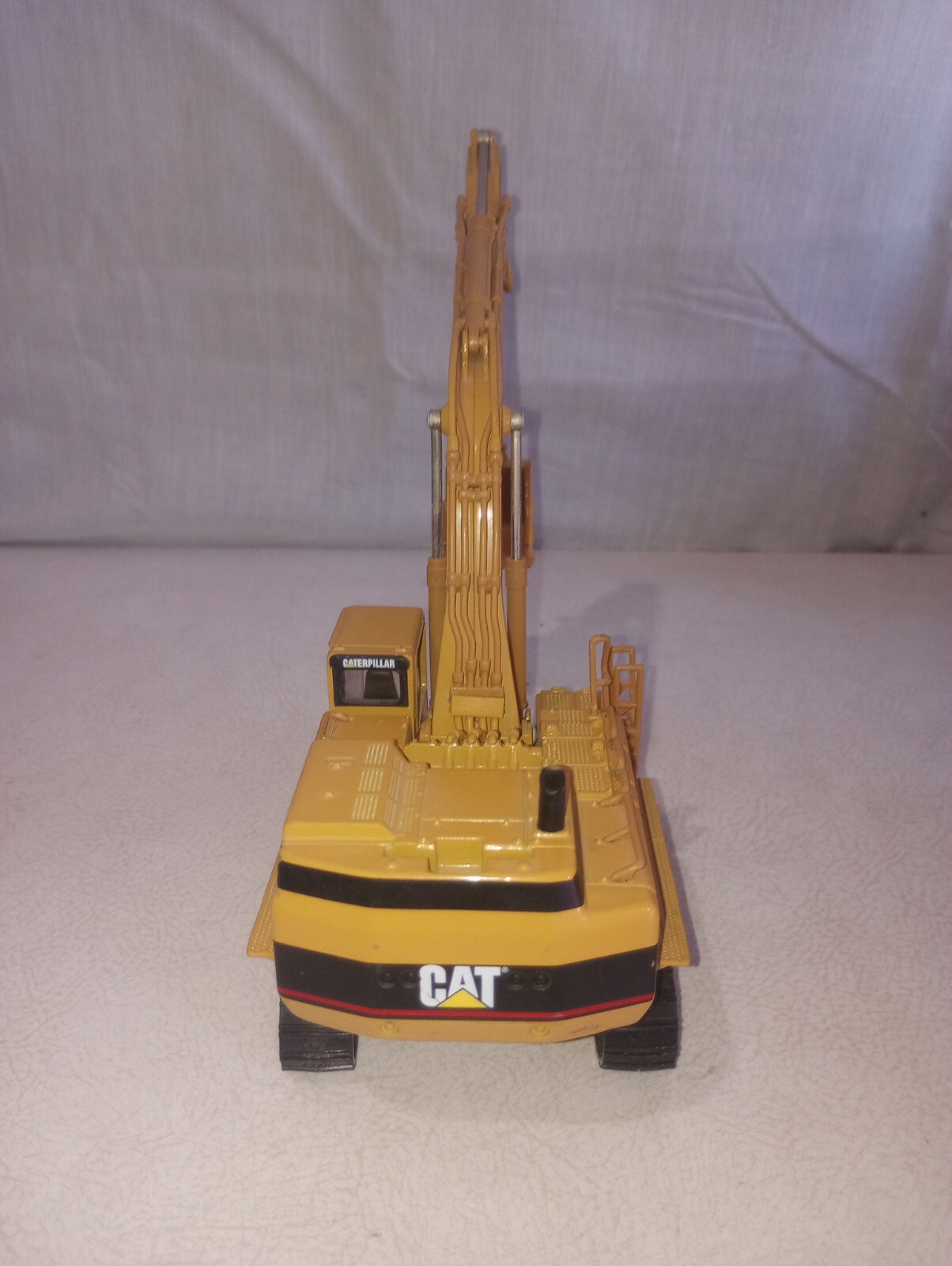 Norscot 1:50 Scale CAT CATERPILLAR 365B L Series II Excavator 13″ Overall Length