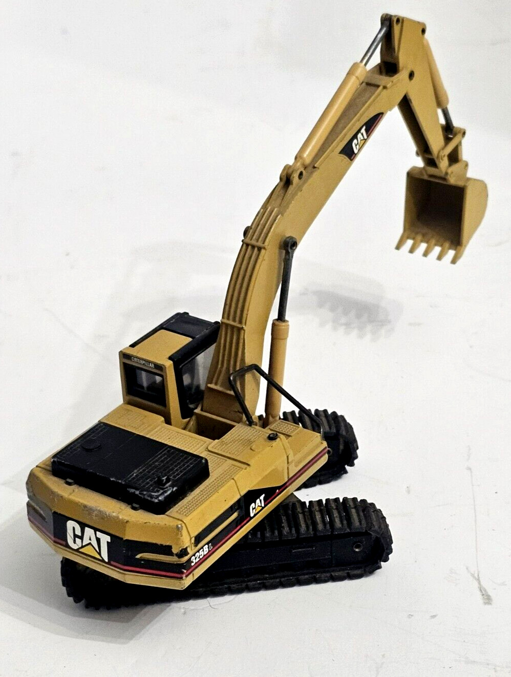 ANTIQUE CAT CATERPILLAR 3258L FRONT SHOVEL DIE-CAST BY NZG MADE IN GERMANY SCALE