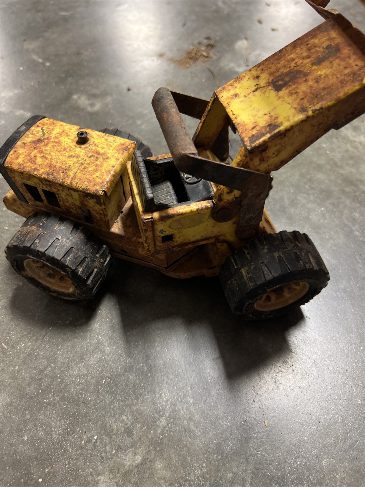 Vintage Tonka Pressed Steel 52900 XR-101 Tire Payloader Loader Yellow