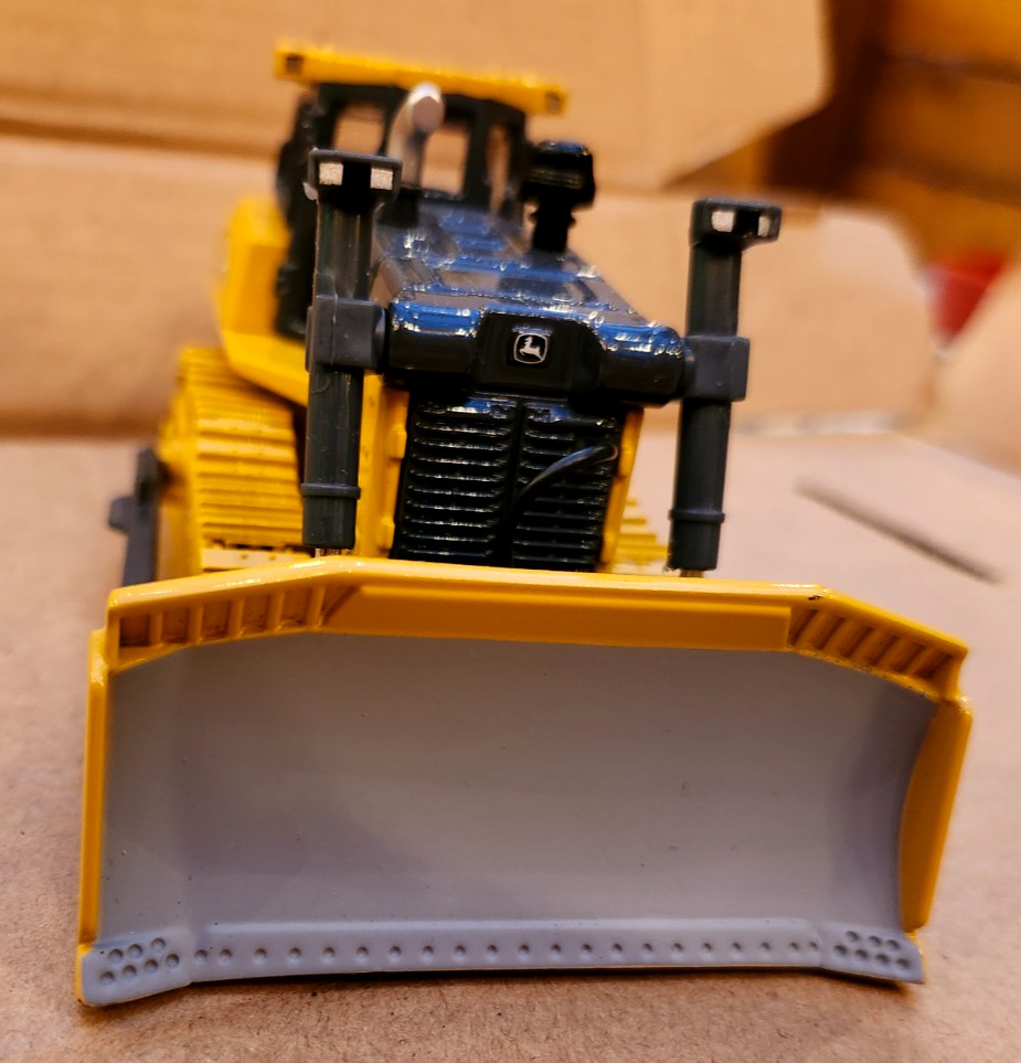Ertl John Deere 1050K Bulldozer 1/50 Construction Toy Prestige collection