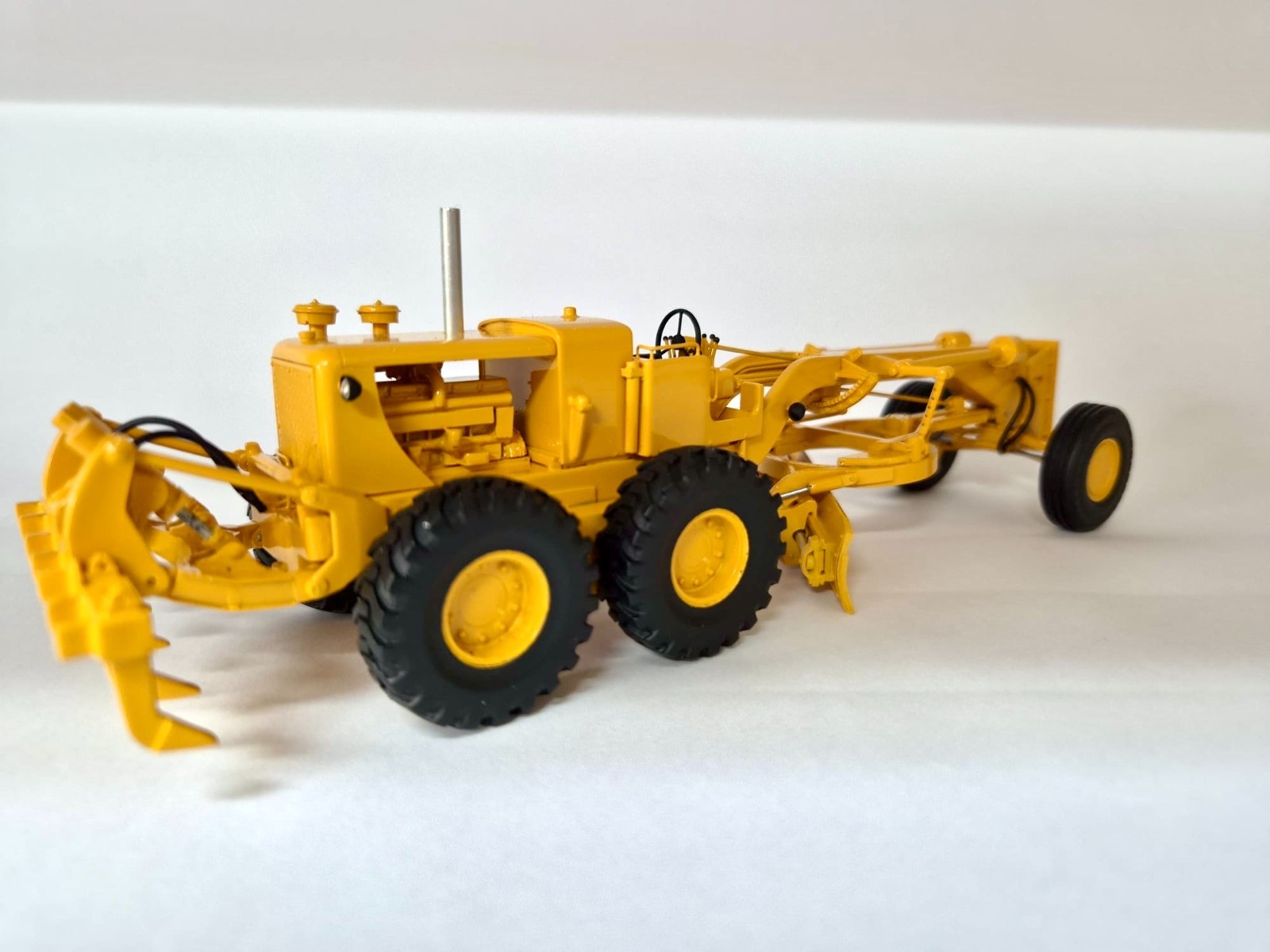 Resin 1/50 CAT Motor Grader no.16 with RIPPER and NO CAB – custom made by Fankit