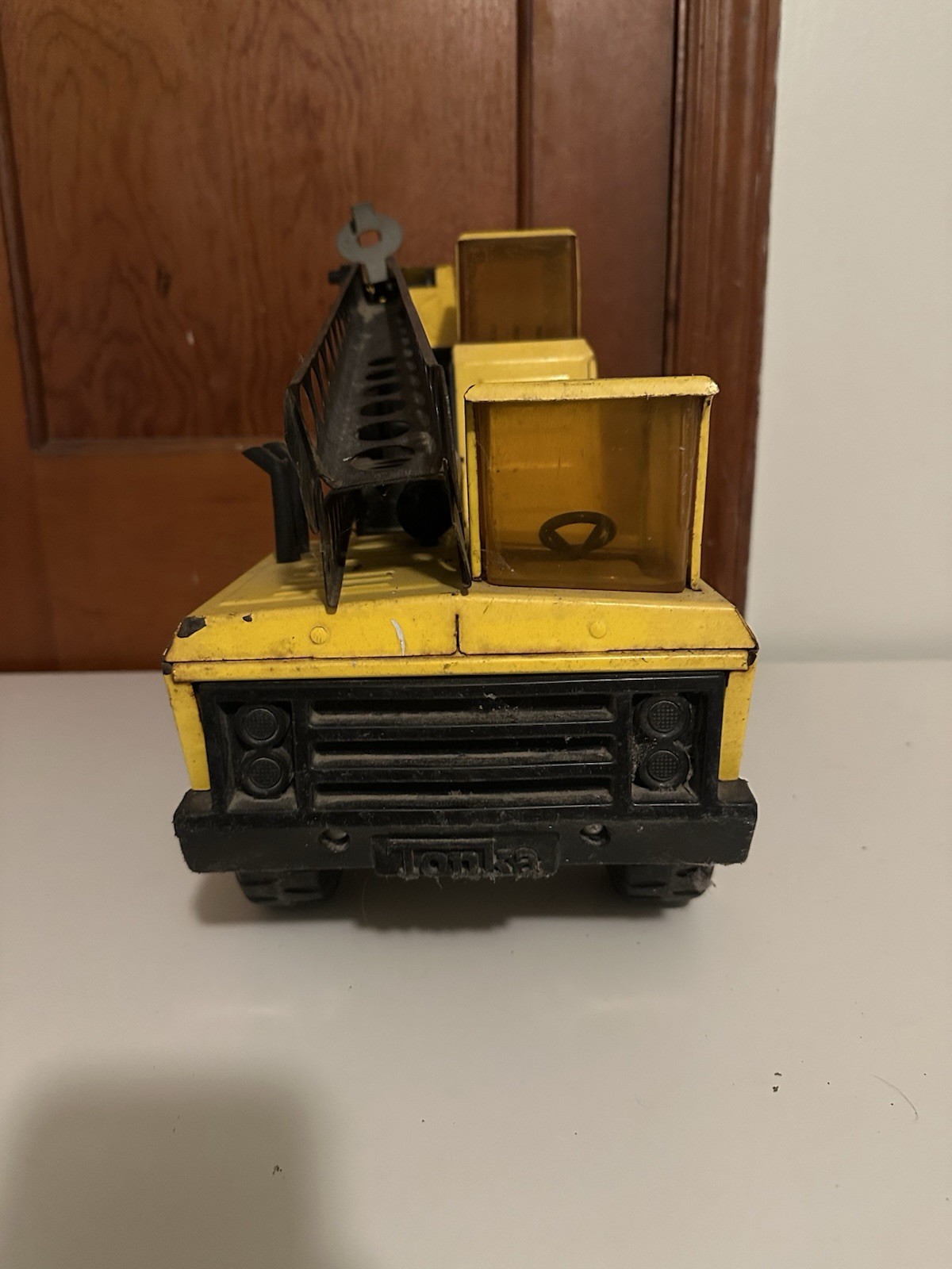 Vintage TonkaCrane Metal Truck MR970 Toy (missing Bucket)