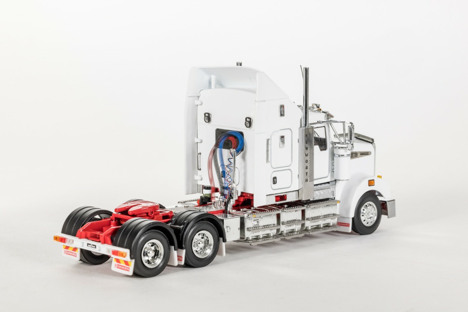 Kenworth T909 Prime Mover Truck Aero Kit White/Red Drake 1:50 Scale #Z01552 New