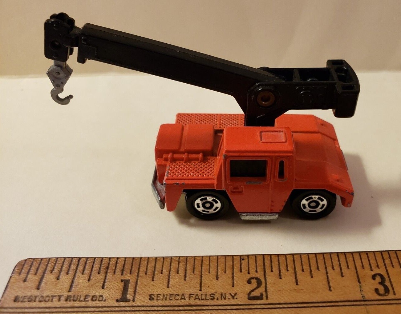 Tomica #33 PICROVER Crane 1/96 scale no box