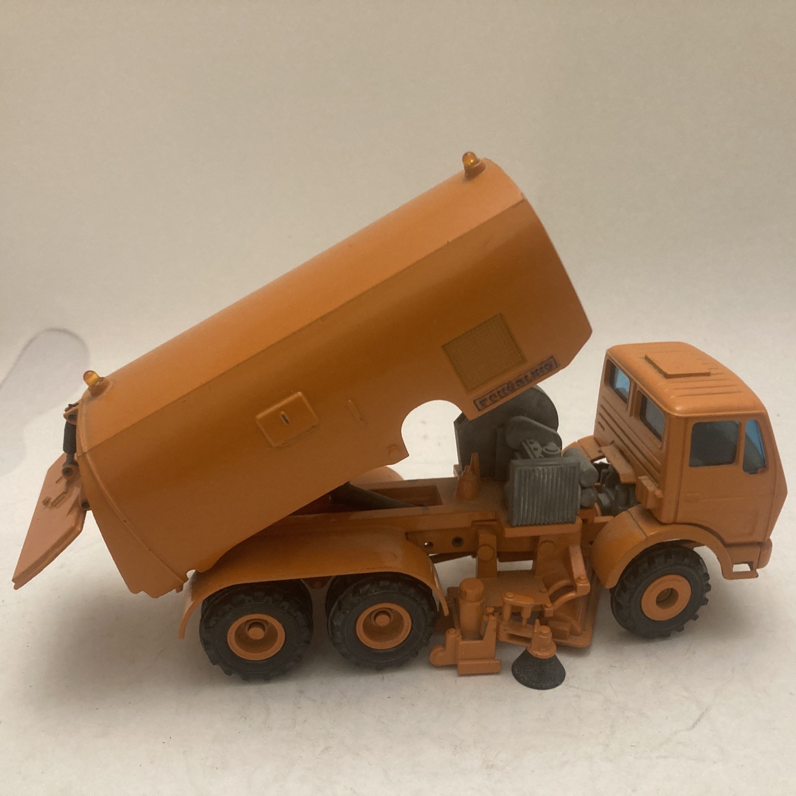 Gescha No. 3042 TSZ Schorling Street Sweeper Truck 1:50 Diecast West Germany