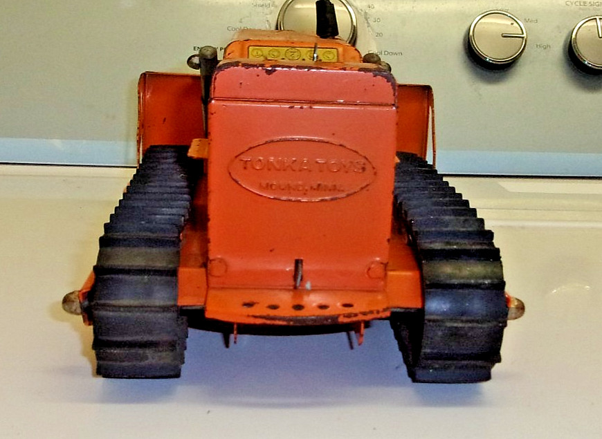1950’S TONKA GIANT BULLDOZER MOUND MINN. U S A