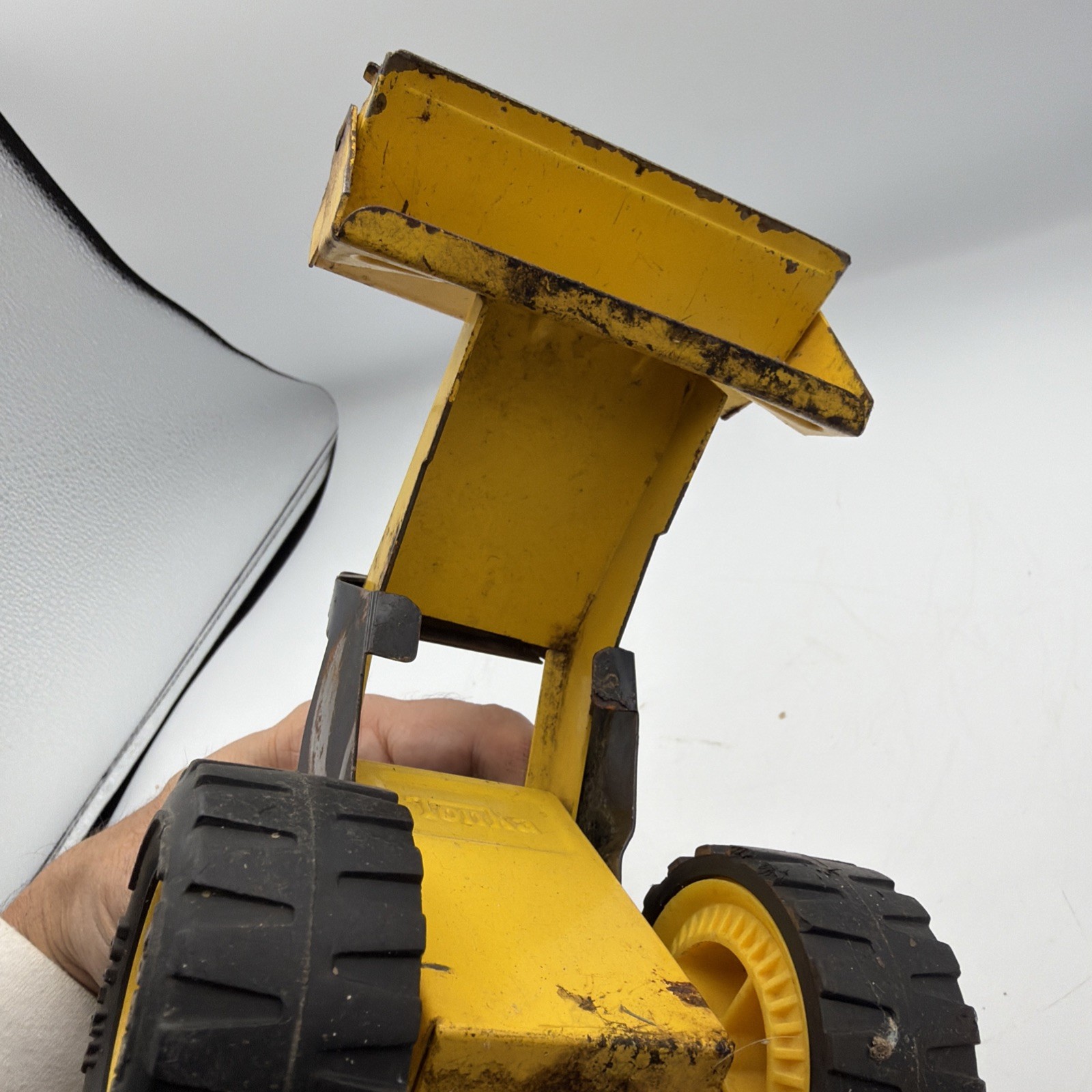 Vintage TONKA Front End Loader #52900 – Pressed Steel – XR-101 Tires – Yellow