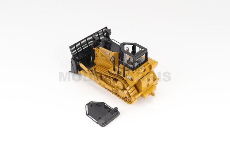 DIECAST MASTERS 85758 Cat D8 Dozer Waste Handler Configuration 1/50