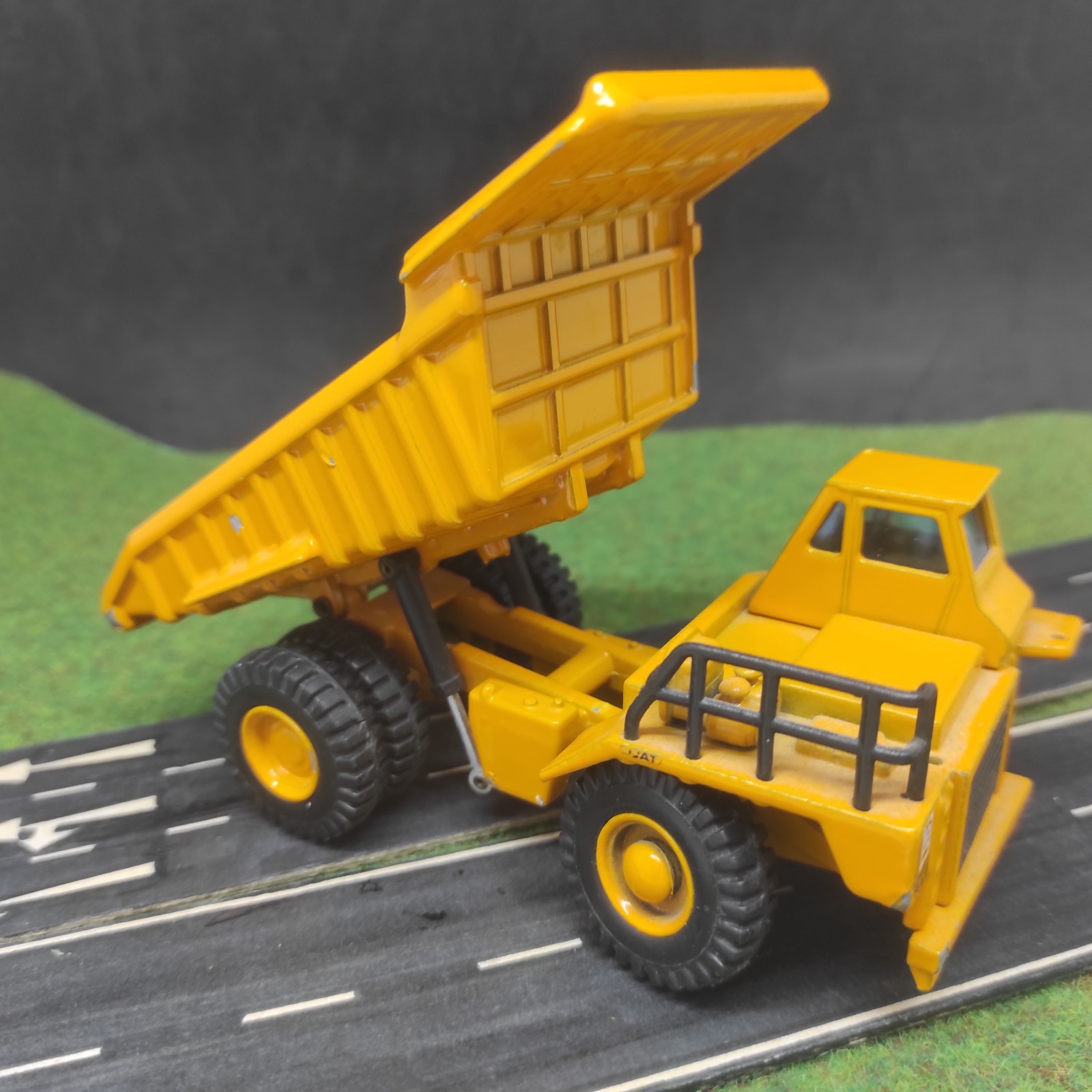 JOAL Caterpillar Cat 773 B 1/70 Dump Truck Construction Equipment No. 223