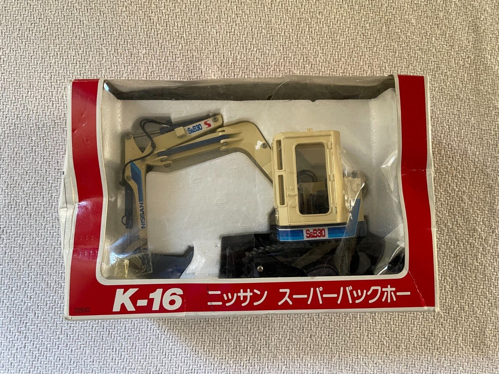 K-16 Nissan Super Backhoe Construction Truck Diapet 1/26 Scale READ