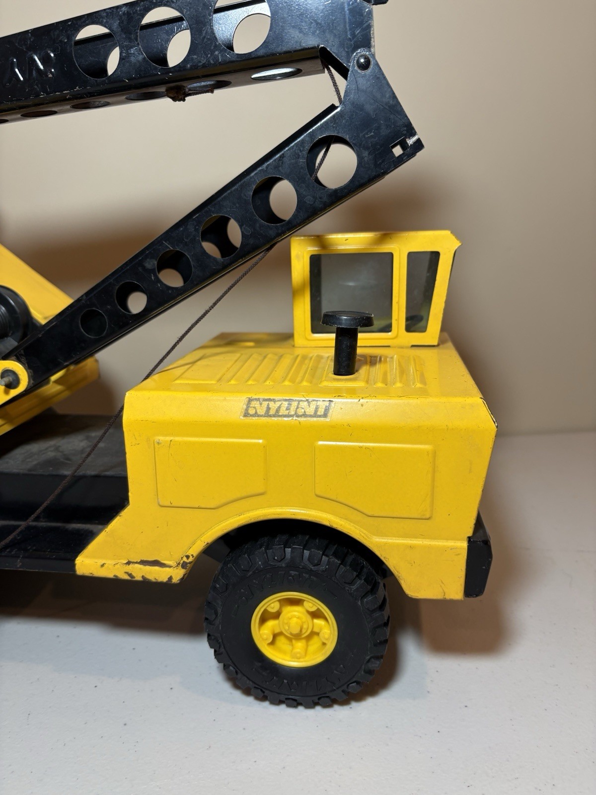 Vintage NYLINT Toy Michigan Shovel Crane T-24 Pressed Steel Yellow Truck