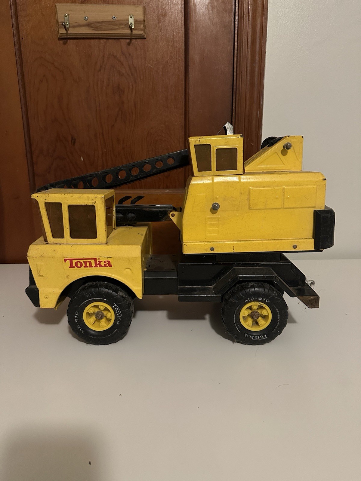 Vintage TonkaCrane Metal Truck MR970 Toy (missing Bucket)