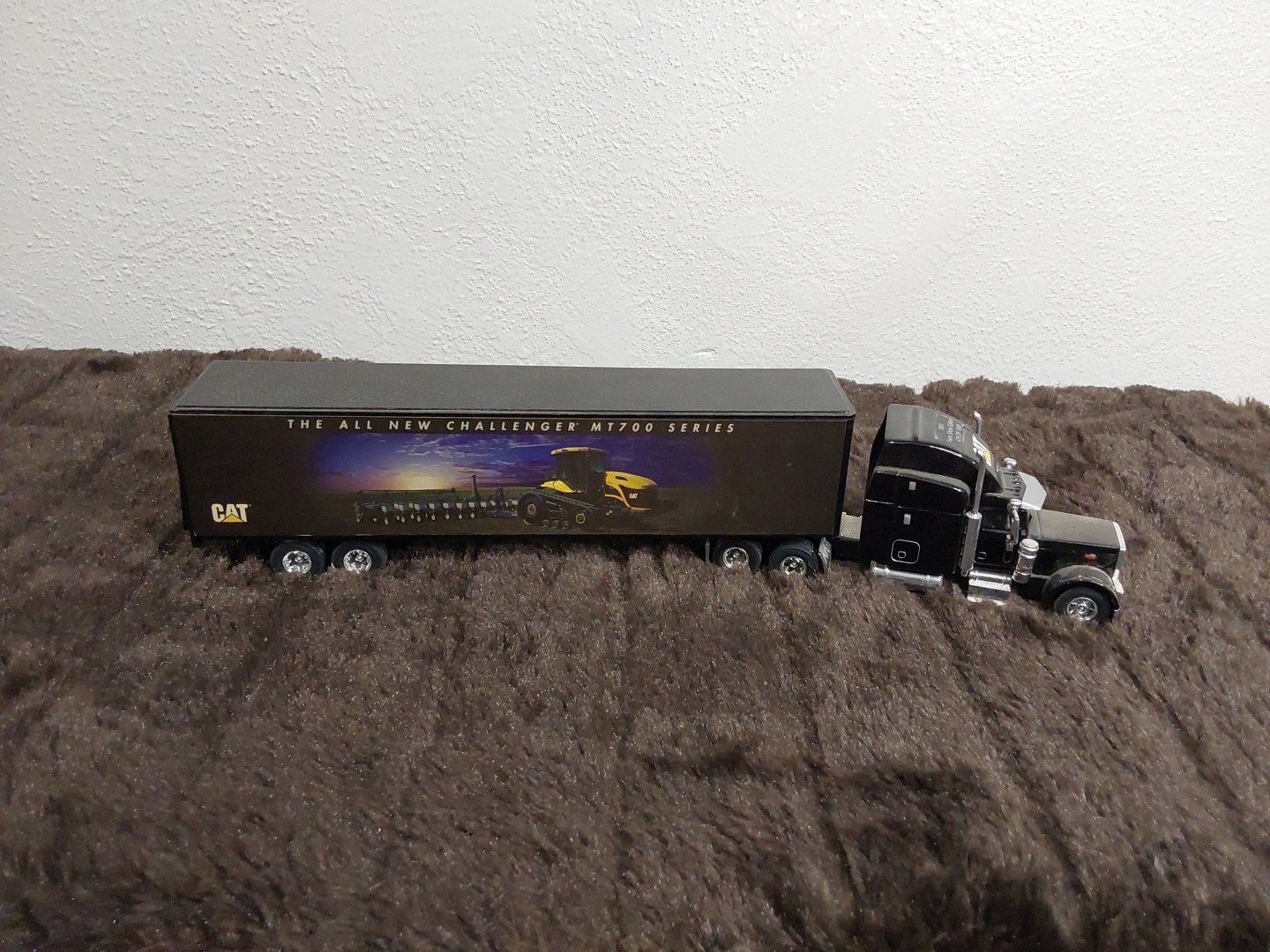 Cat 55084 Caterpillar Mural Semi-Truck #2 Construction Diecast Norscot