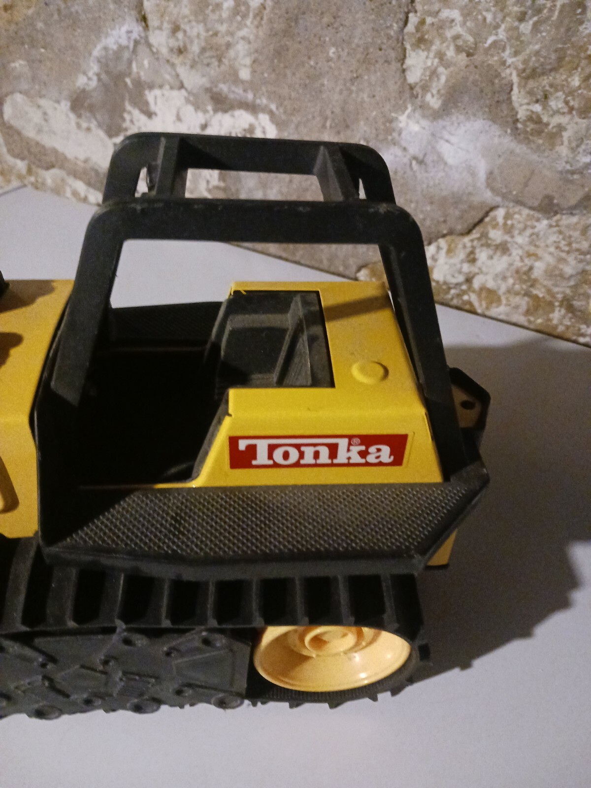 Tonka Bulldozer M-7461 Metal And Plastic T05