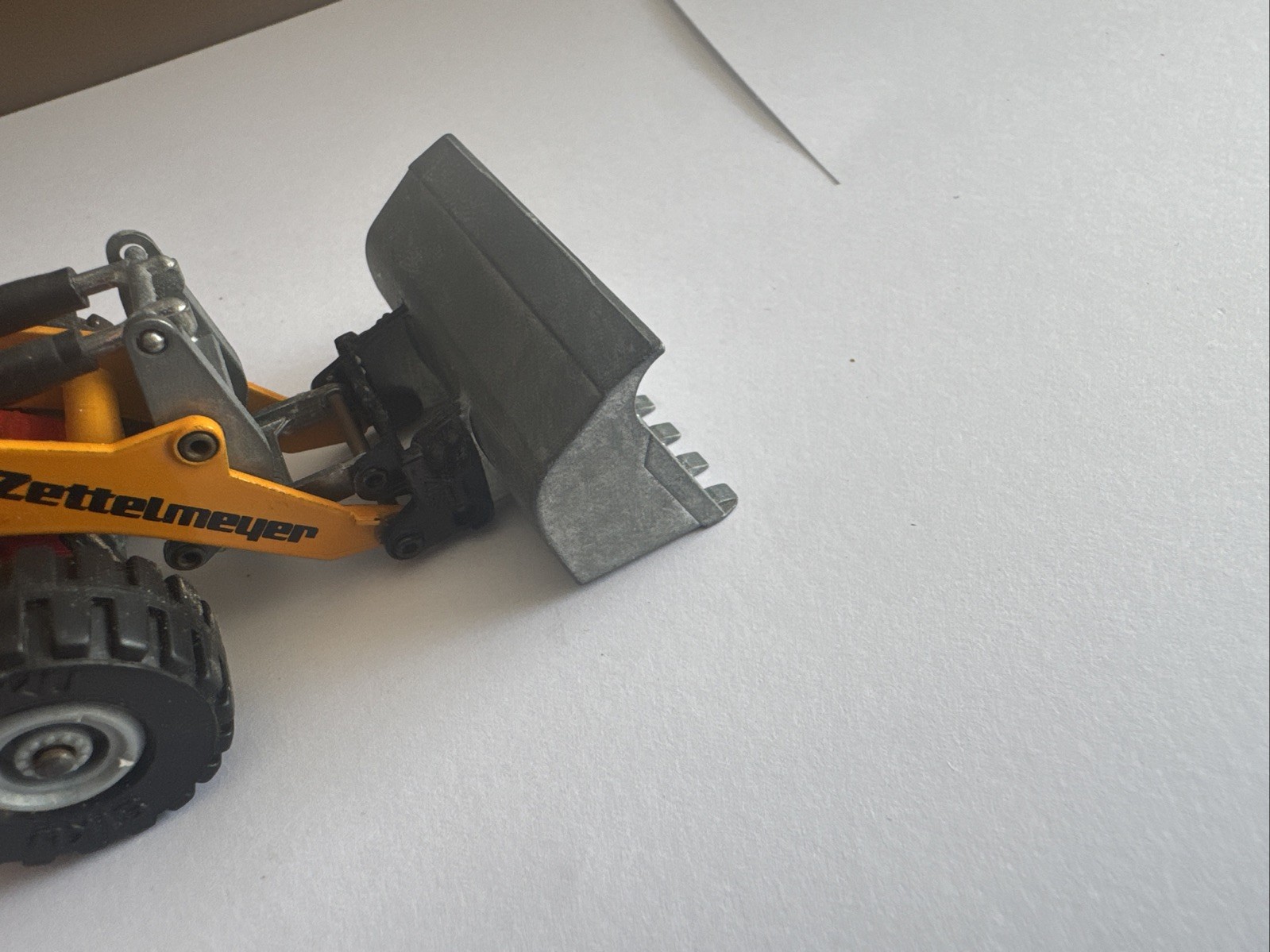SIKU 1:55 Scale Zettemeyer Front Loader. Free Shipping