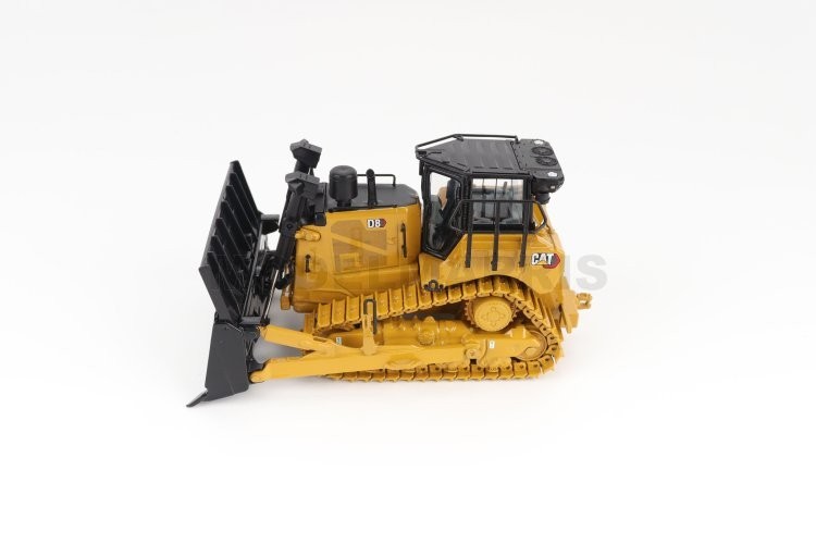 DIECAST MASTERS 85758 Cat D8 Dozer Waste Handler Configuration 1/50