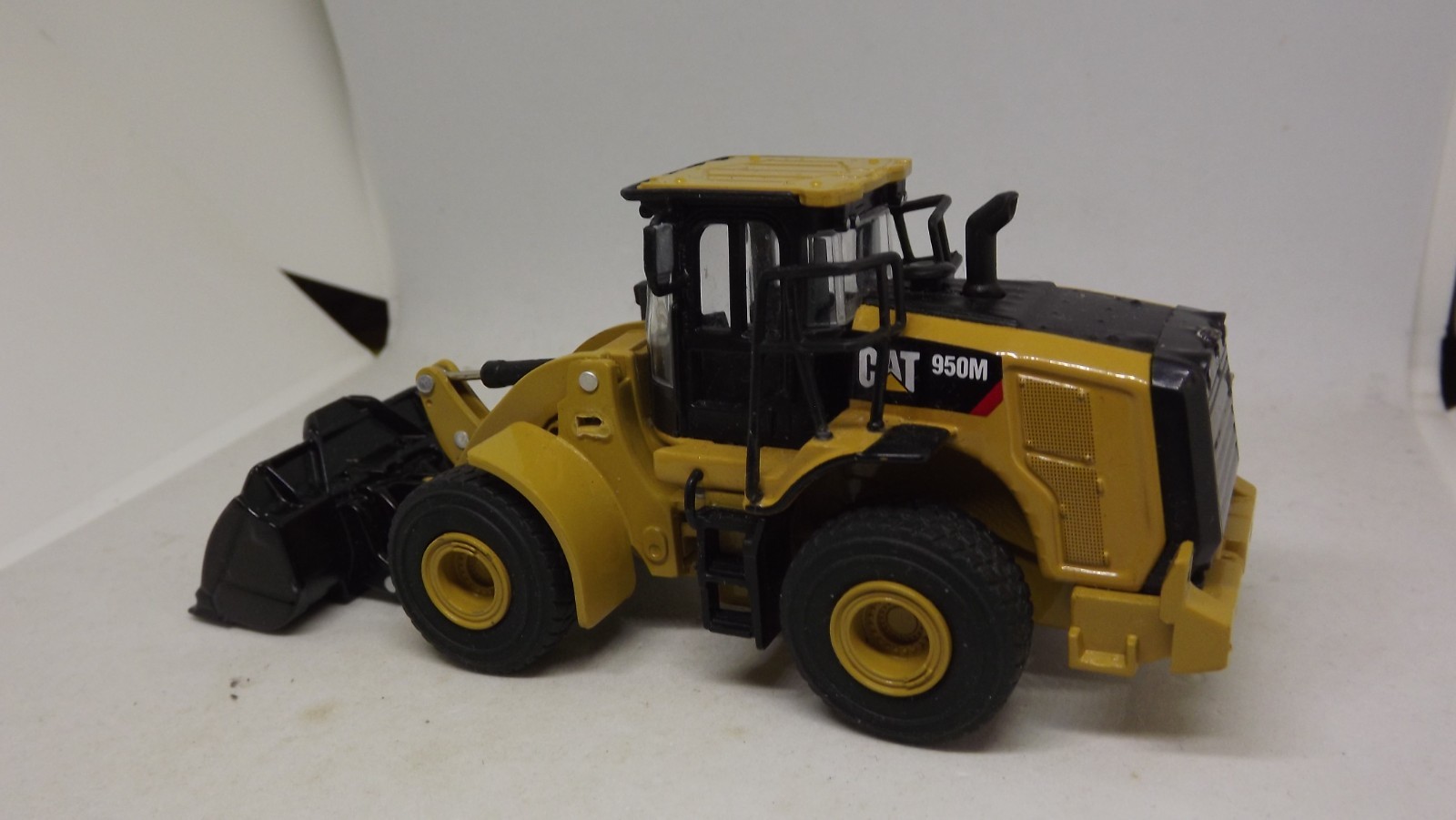 CAT 950M Wheel Loader 1:64 Diecast (Diecast Masters) 85608
