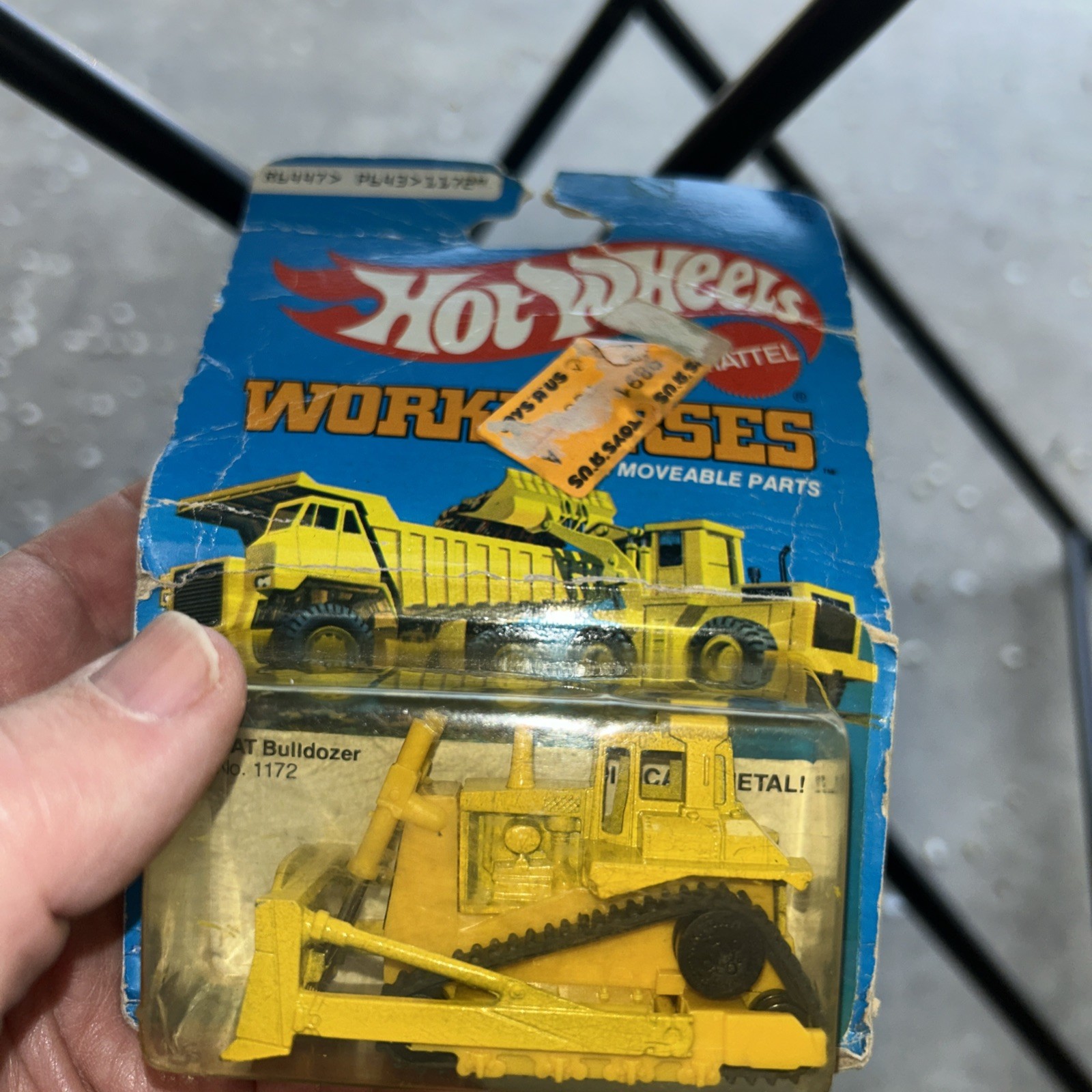 Hot Wheels Workhorses CAT Bulldozer Diecast Yellow 1979 1172 Case Is Not Perfect